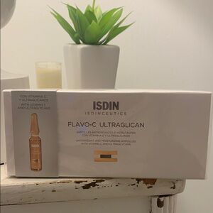 ISDIN Flavo-C ULTRAGLICAN ampoules 30 ct Vitamin C
brand new, unopened